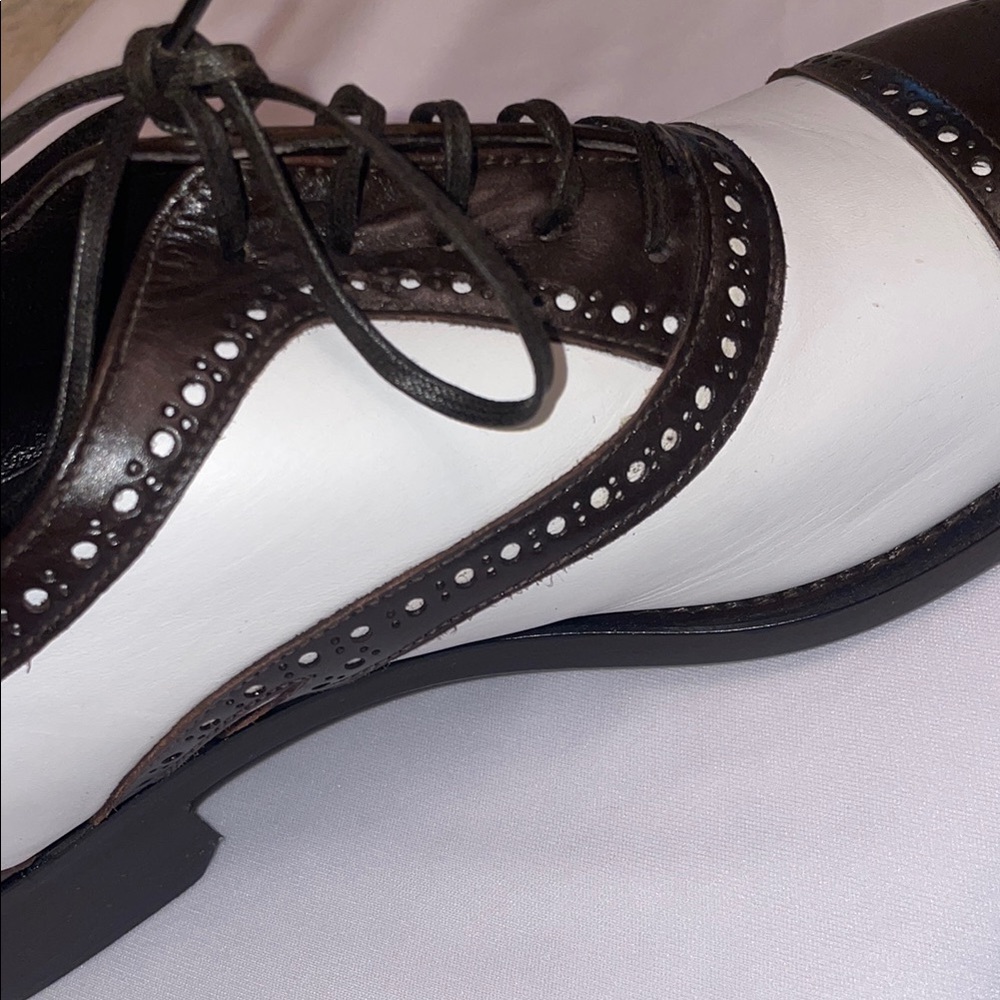 Botticelli Italian Leather Two-Tone Oxford Dress Shoes - Picture 13 of 15